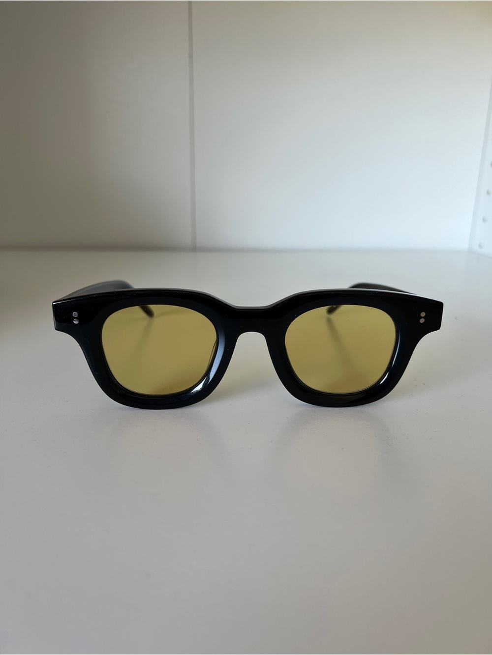 AKILA Apollo Sunglasses - Black / Yellow